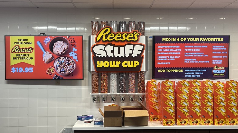 reese's stuff your cup experience chocolate world hershey herseypark peanut butter