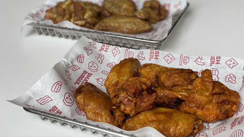 Baskets of Smashbuger chicken wings