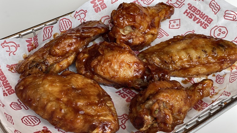 Smashburger BBQ chicken wings