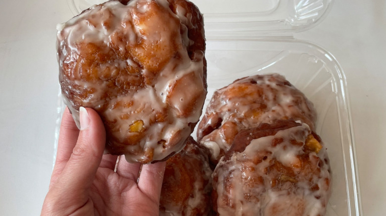 Apple fritter