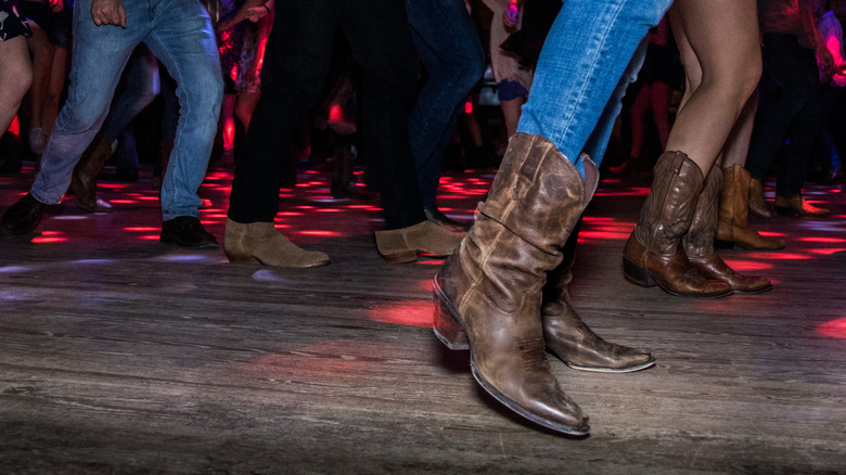 line dancing legs