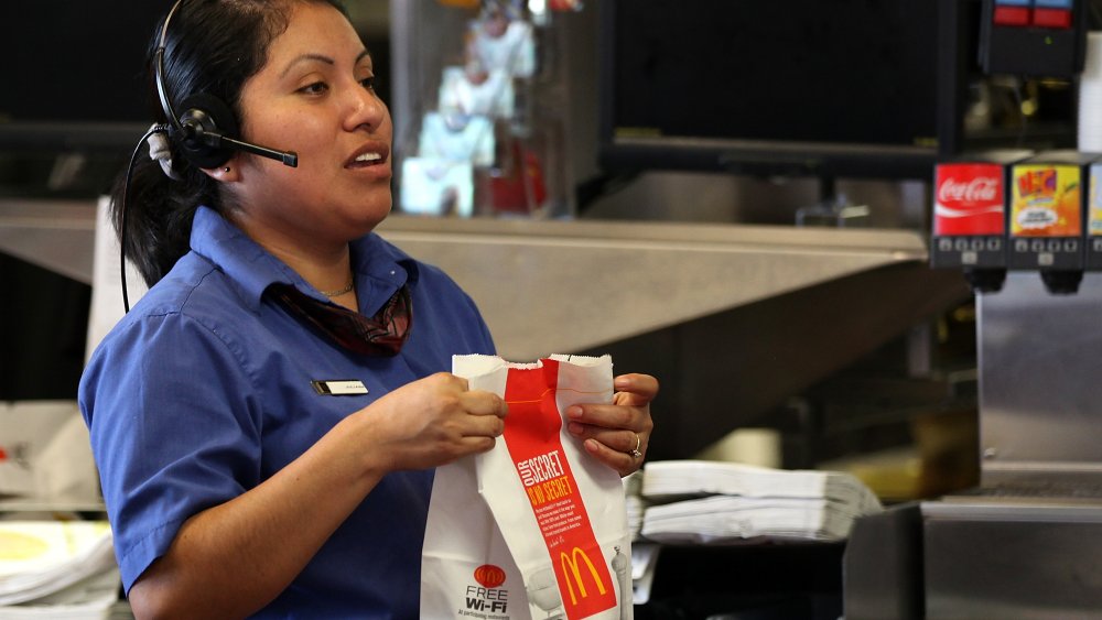 mcdonalds employees can't wear nailpolish