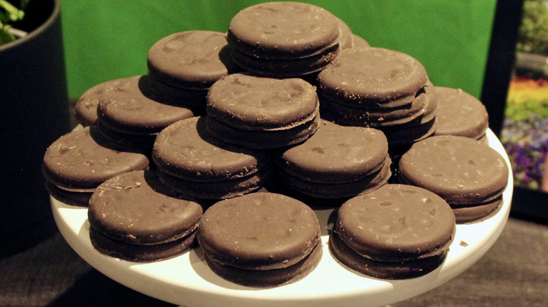 Pyramid of Girl Scout Thin Mints cookies