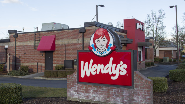 Wendy's sign