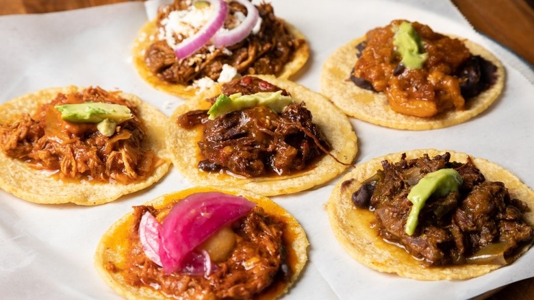 guisados tacos