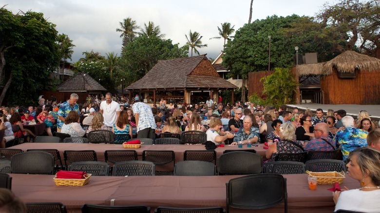 Long tables at Hawaiian luau