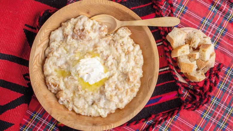 Popara with bread and milk