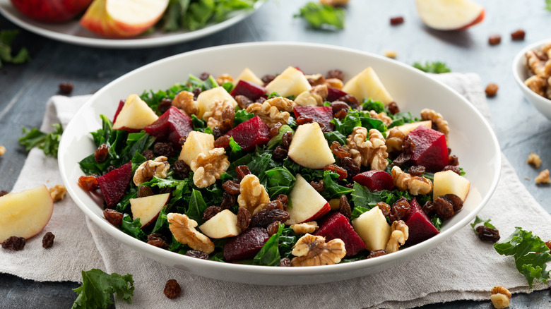 beet apple and walnut salad