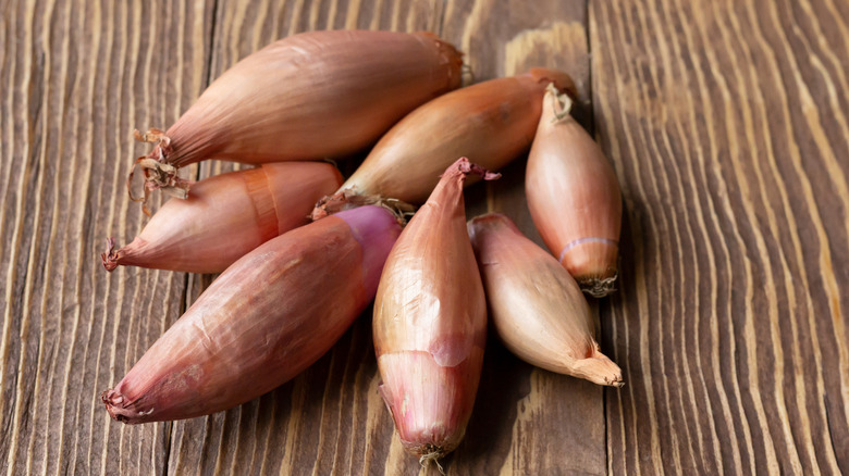 banana shallots