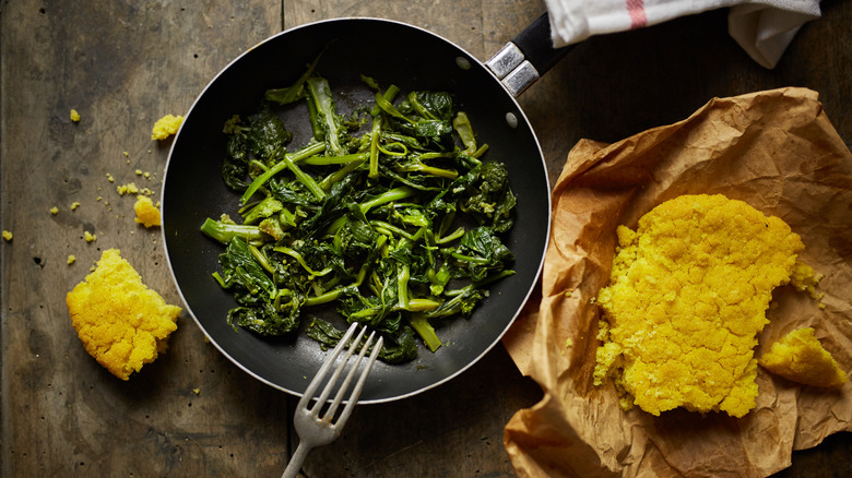 Turnip greens in skillet