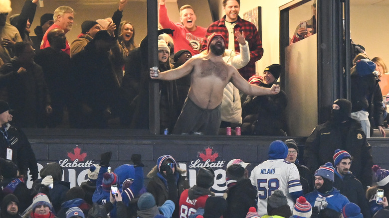 shirtless jason kelce celebrating