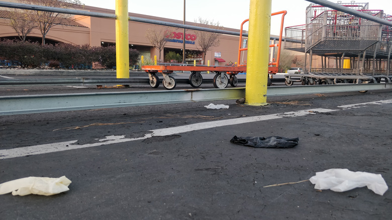 Trash on ground outside Costco