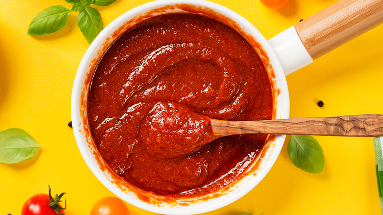 Traditional Italian sugo tomato sauce