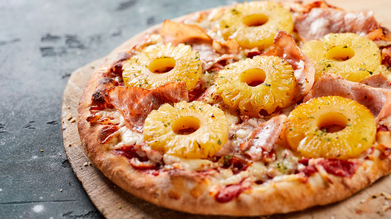 pineapple on pizza