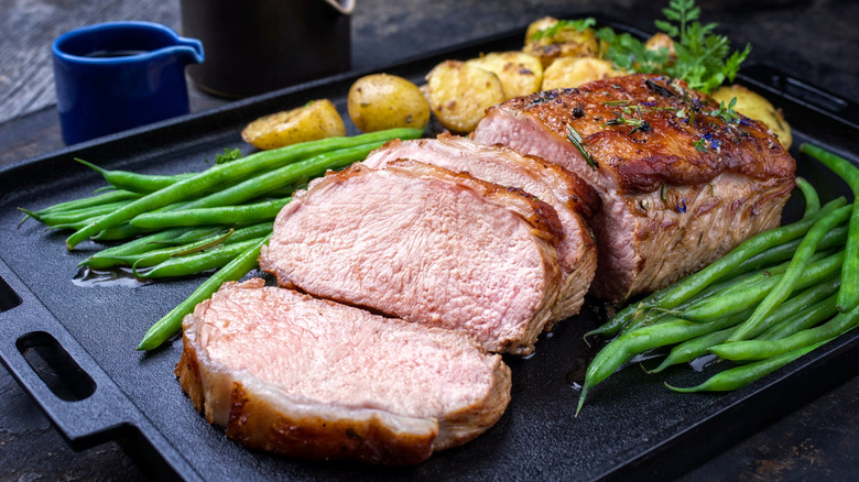 Veal tenderloin with green beans