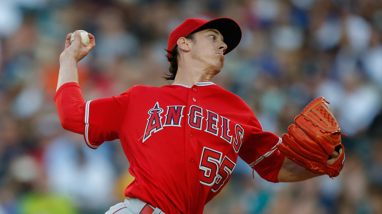 Tim Lincecum pitching for Angels