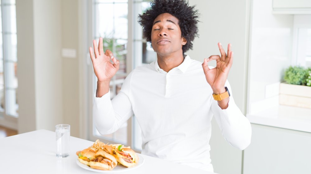 meditating before eating challenge