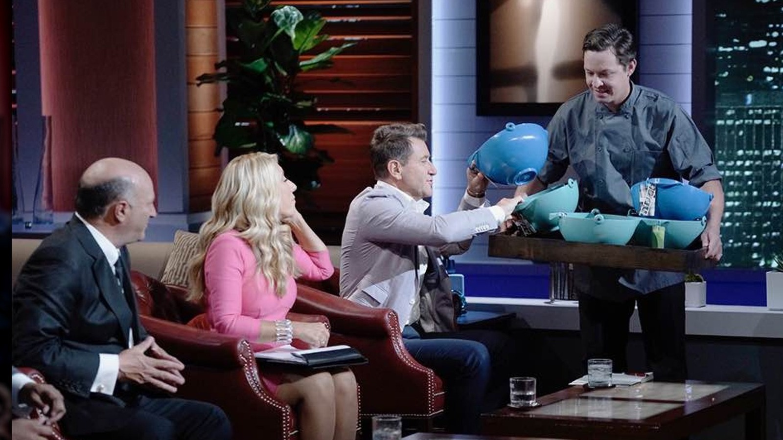 https://www.mashed.com/img/gallery/what-happened-to-peoples-design-scooping-bowl-from-shark-tank/l-intro-1685542426.jpg