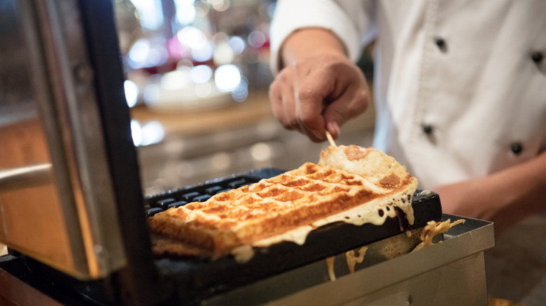 chef making waffle 