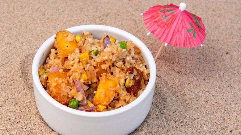 Lulubowls Hawaiian pineapple fried rice