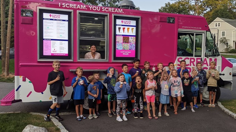 children outside Scream Truck