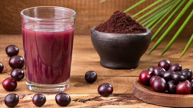 Acai juice and powder