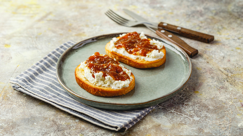 toasts with cheese and agrodolce