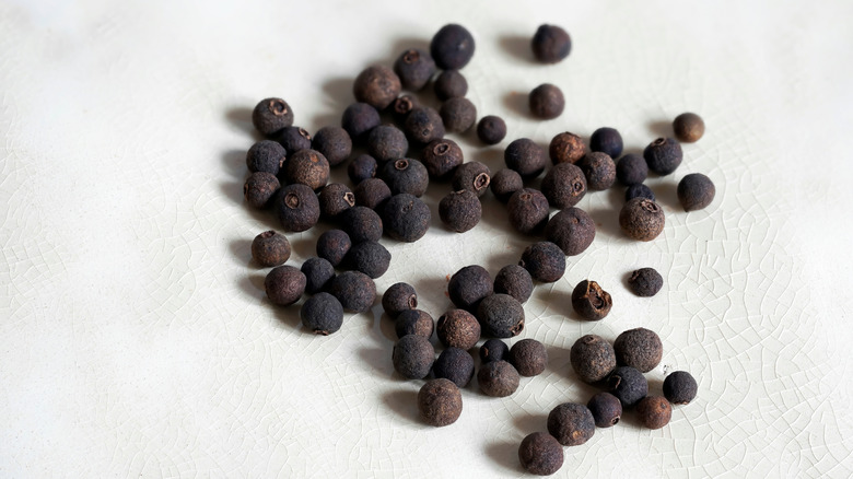 allspice berries