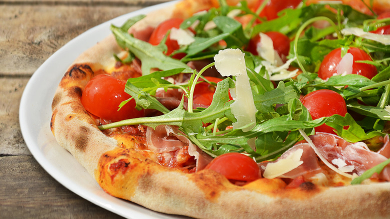 pizza with arugula