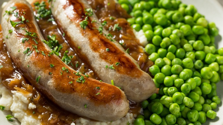 bangers and mash with peas