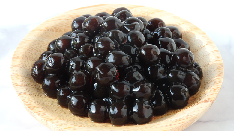 Tapioca pearls in wooden bowl