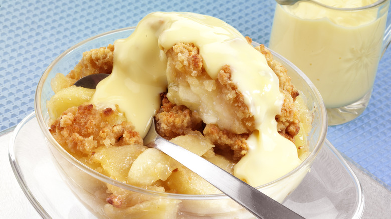 creme anglaise with apple crumble