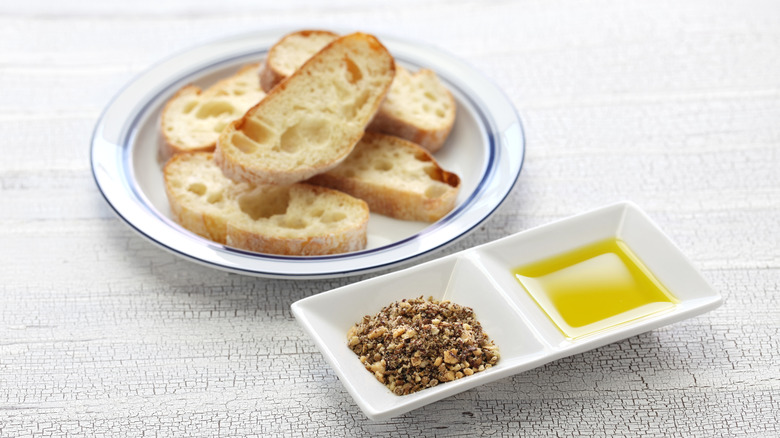 Dukkah with bread and oil