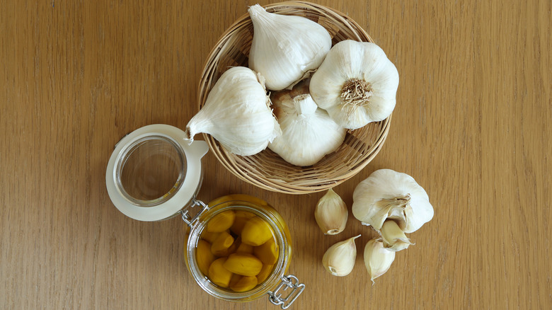 dried garlic and garlic confit