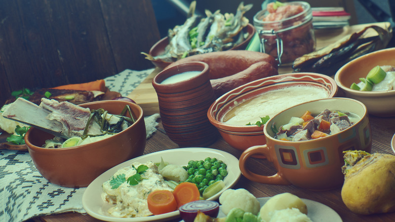 Lutefisk in brown bowls