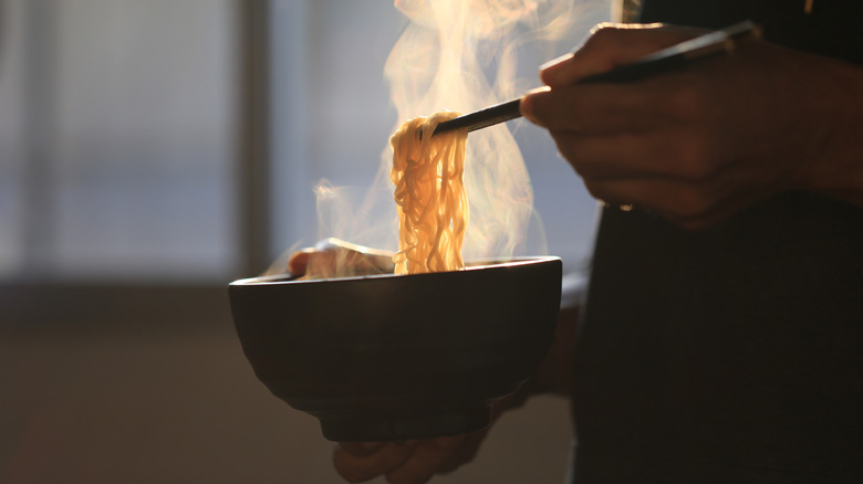 steaming noodle bowl