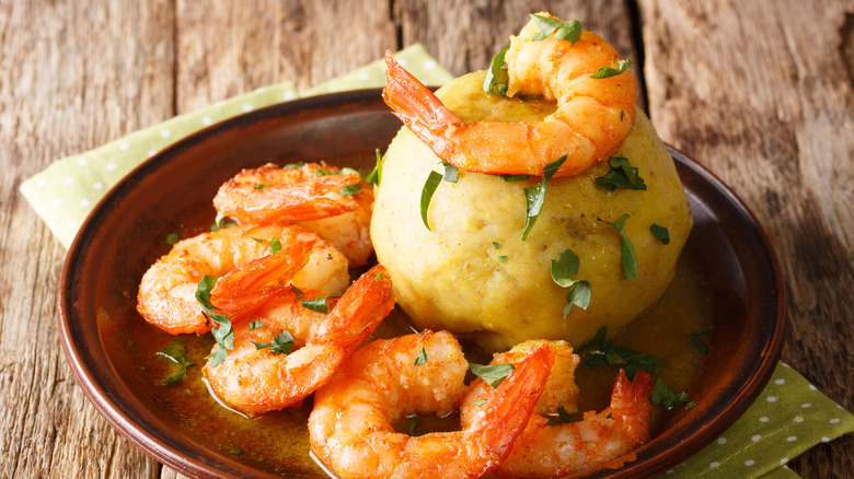 Mofongo with shrimp 