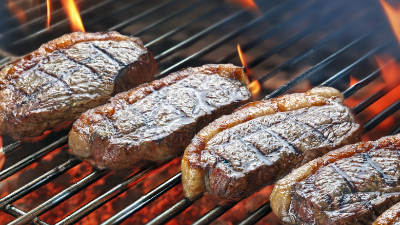 grilling sliced picanha