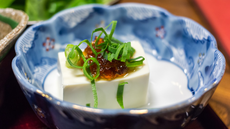 Tofu with green onions