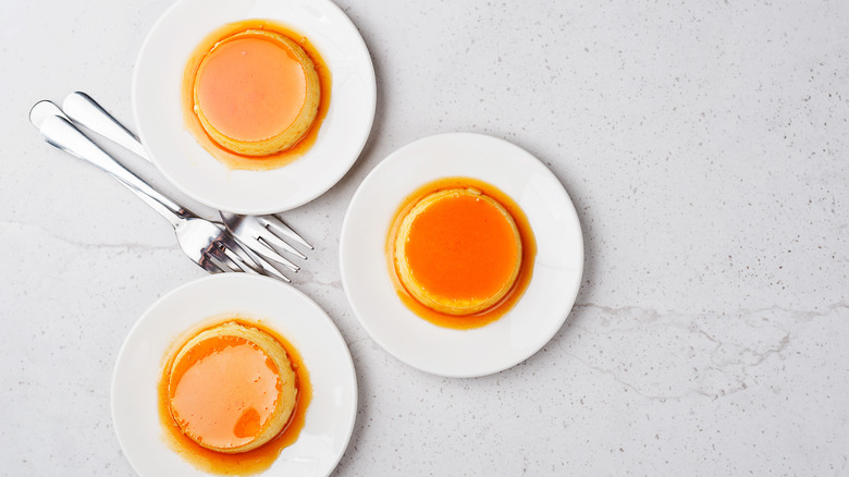 Three flan with forks