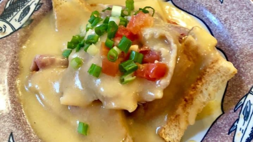 Welsh rarebit with tomatoes and chives