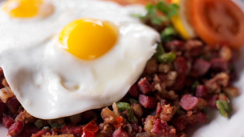 corned beef hash with eggs