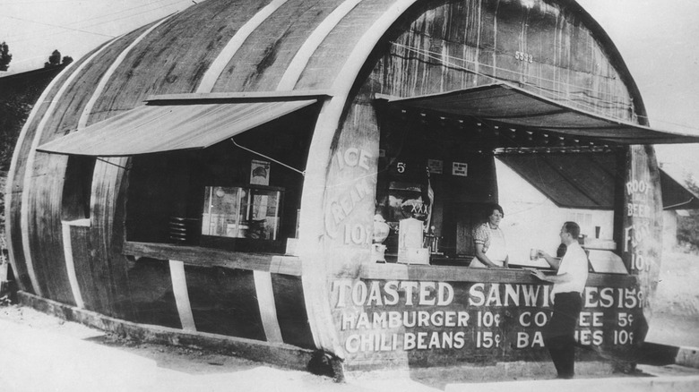 1930s roadside root beer stand