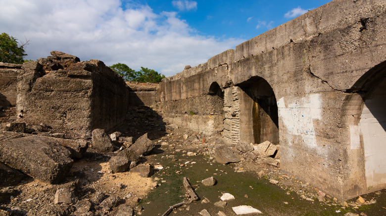 ruins of steel mill seen at Joliet Iron Works Park