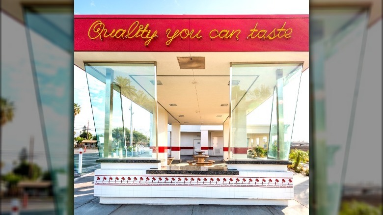 In-N-Out order window