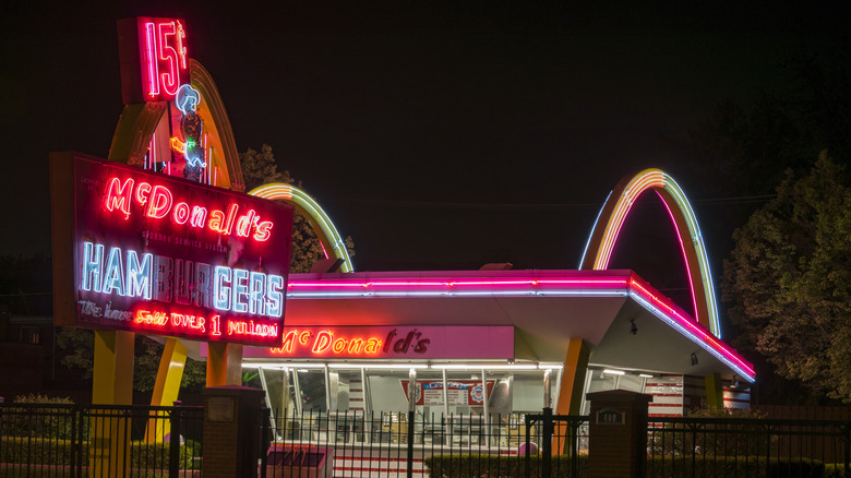 McDonald's location in Des Moines, Illinois