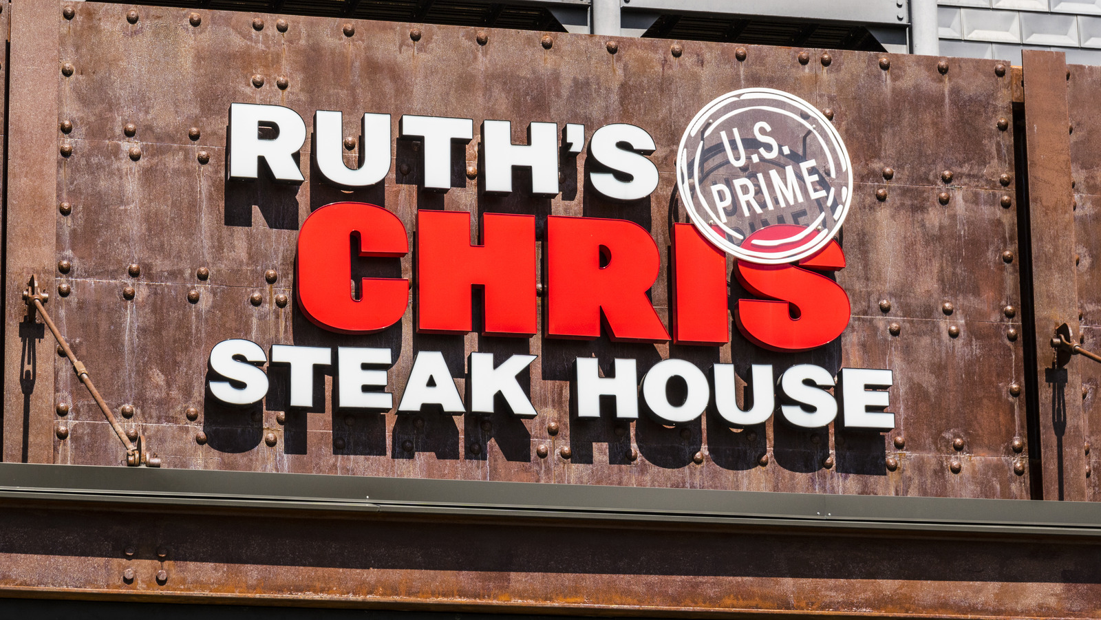 What It's Really Like To Work At Ruth's Chris Steak House