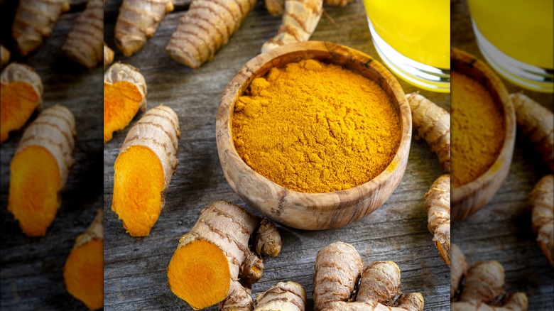 Turmeric root and curry powder