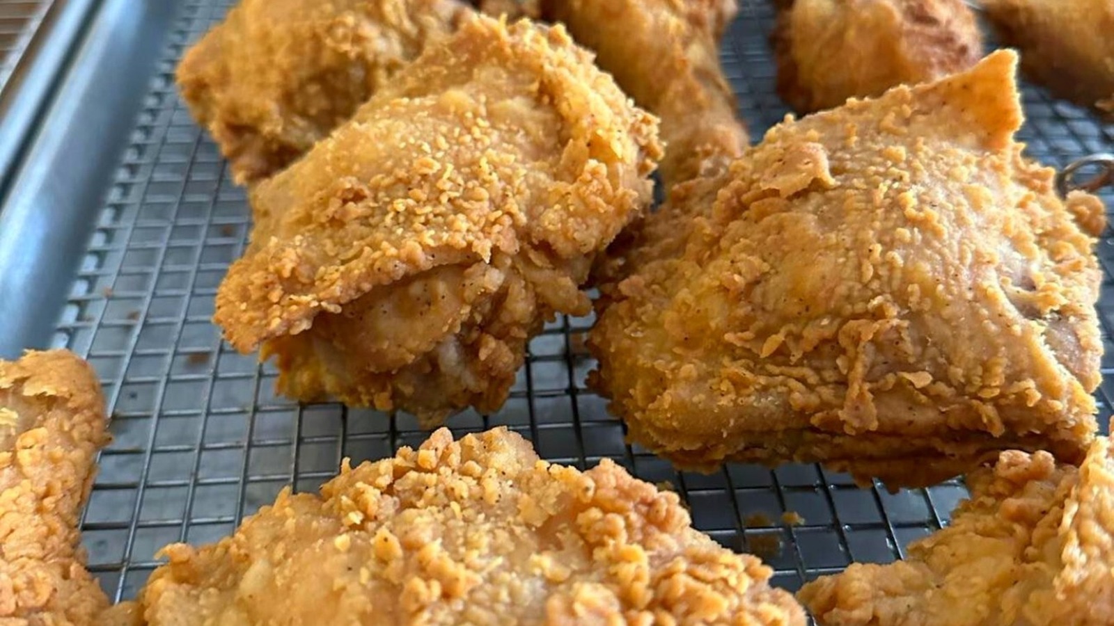 What Makes Lee's Famous Recipe Chicken So Special