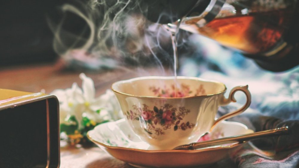 Martha Stewart drinks Tea